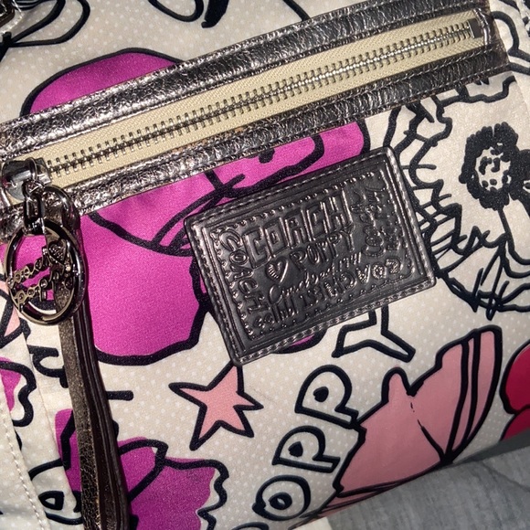 COPY - 👛COACH TOTE & Wristlet 👛 - Picture 7 of 16